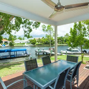 Noosa Entrance Waterfront Station touristique Noosaville
