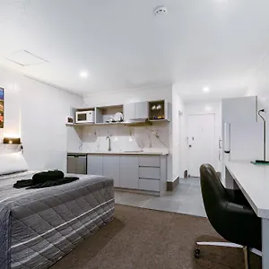 Aaron Motel