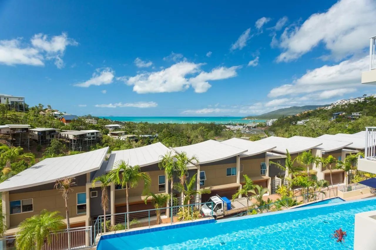 Azure Sea Whitsunday Resort Airlie Beach 4*,